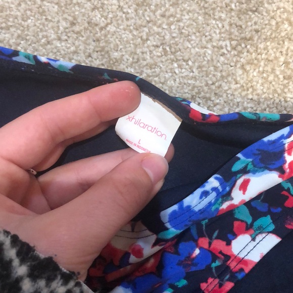 Bikini - Picture 7 of 8